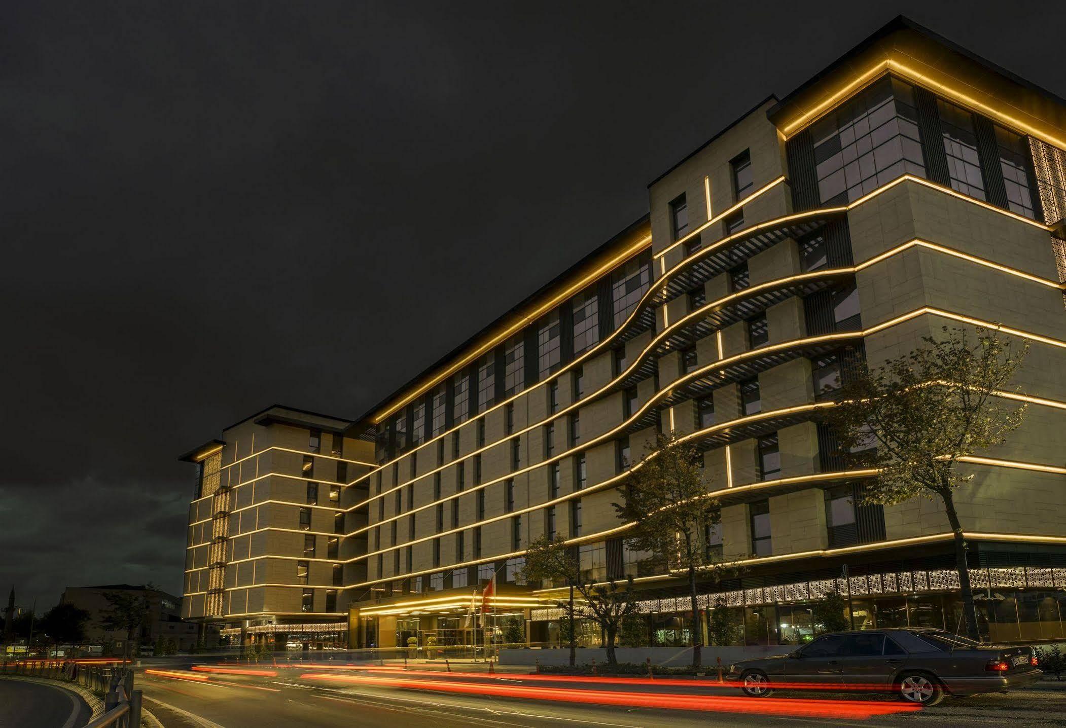 เชอราตัน อิสตันบูล ซิตี้เซ็นเตอร์ Hotel ภายนอก รูปภาพ